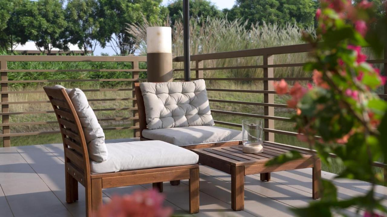 Life At Repose- Lake Villas Resort & Club Chor Warodra Eksteriør billede